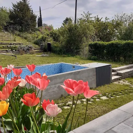 In 42286 * Balatongyörök