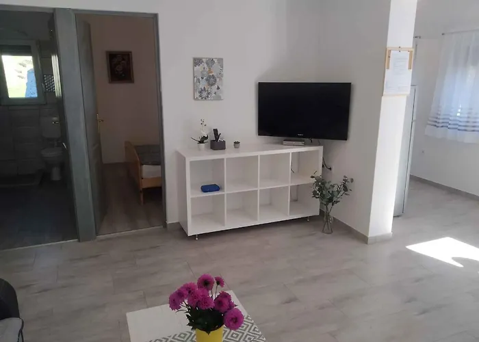 In 42286 Balatongyörök