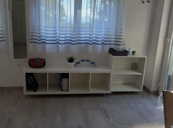 Semesterbostad In 42286 Balatongyörök