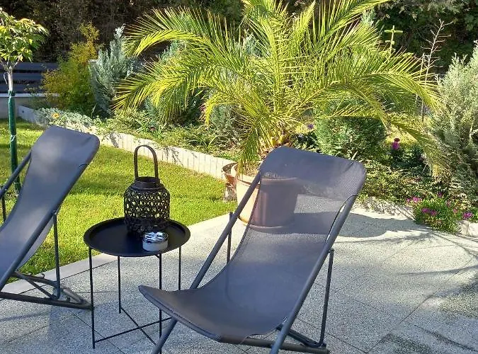 In 42286 * Balatongyörök