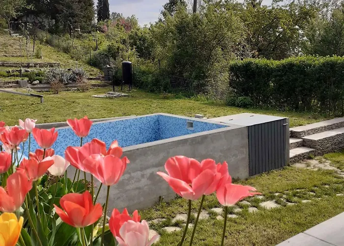 In 42286 * Balatongyörök